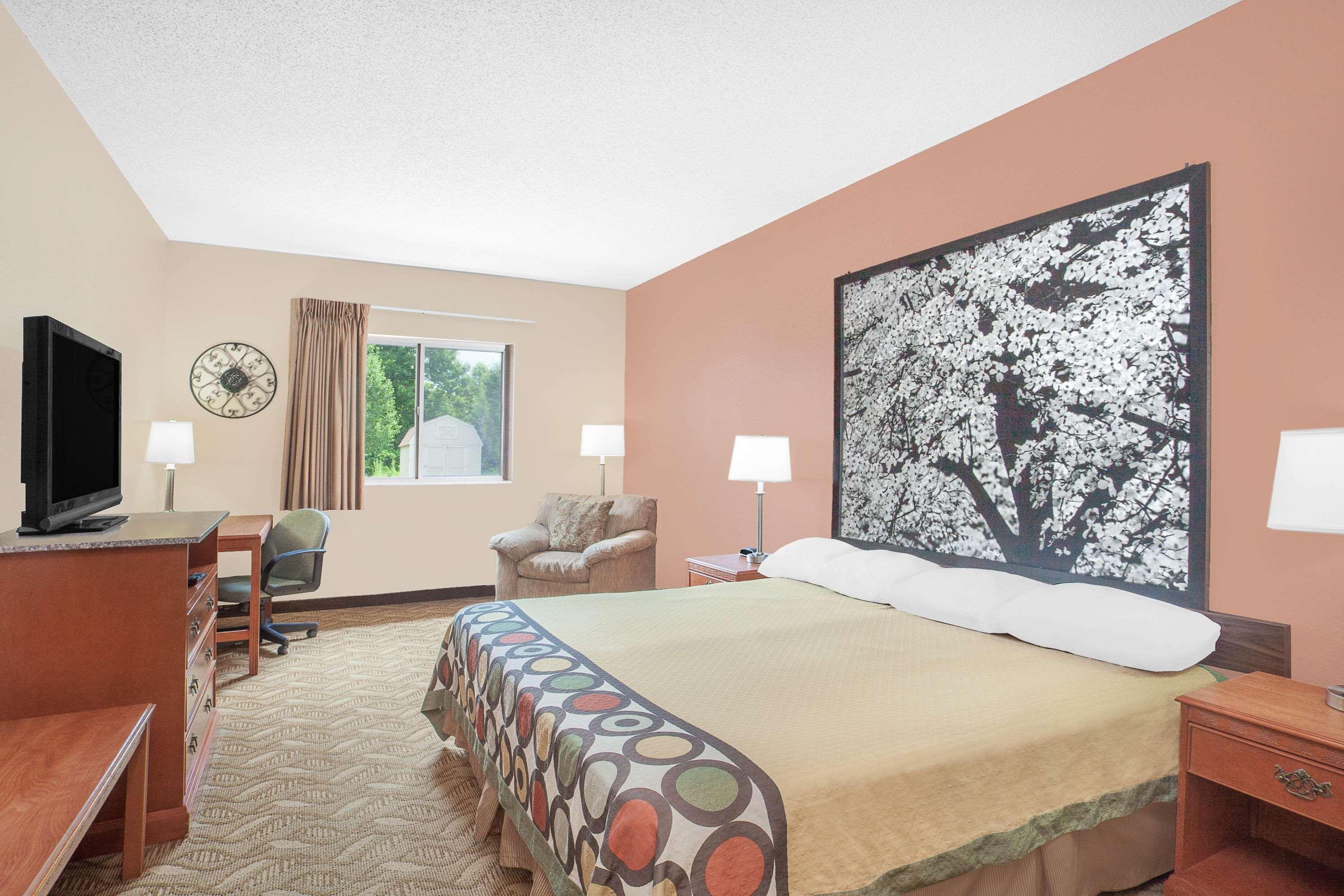 Super 8 By Wyndham Central City Buitenkant foto