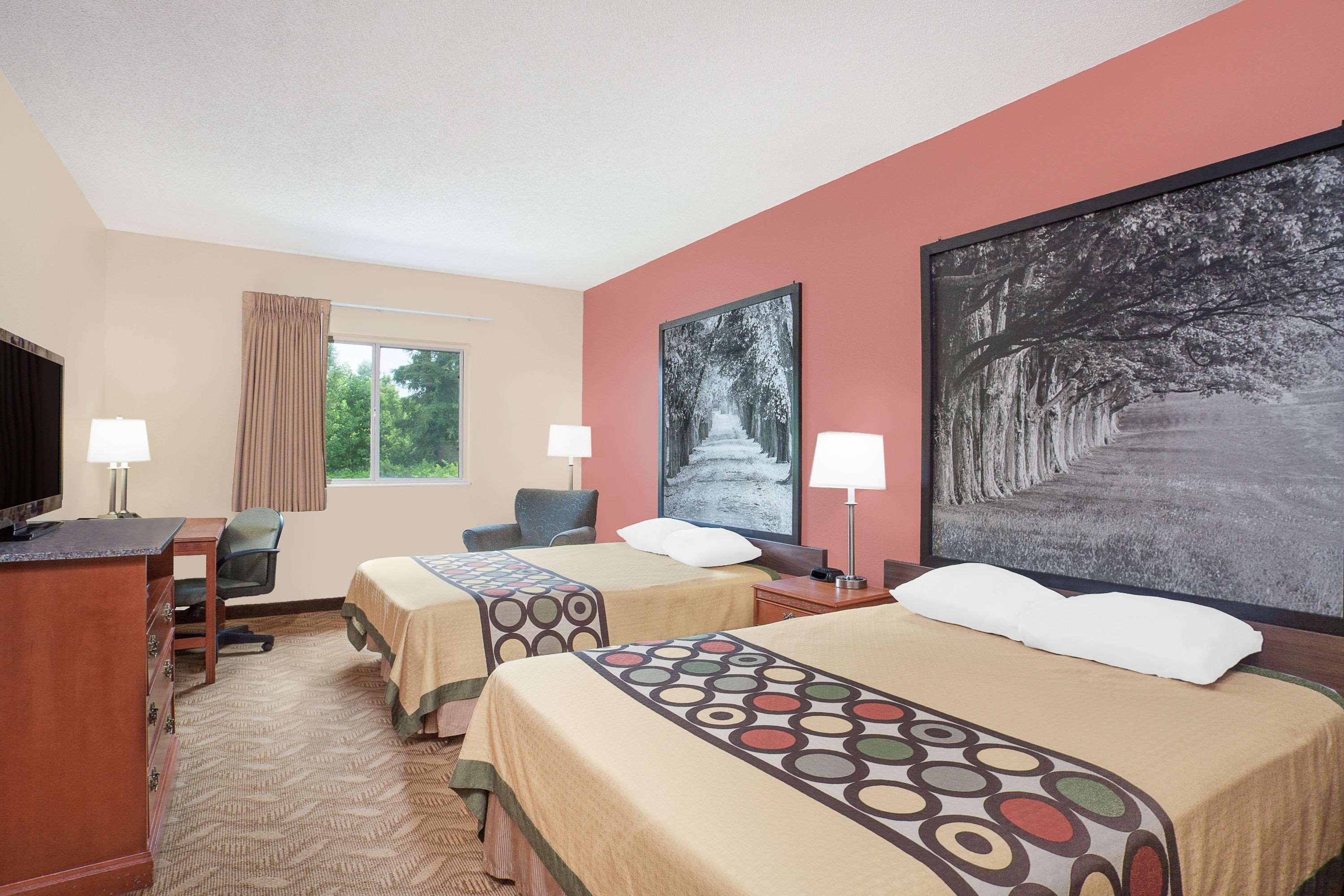Super 8 By Wyndham Central City Buitenkant foto