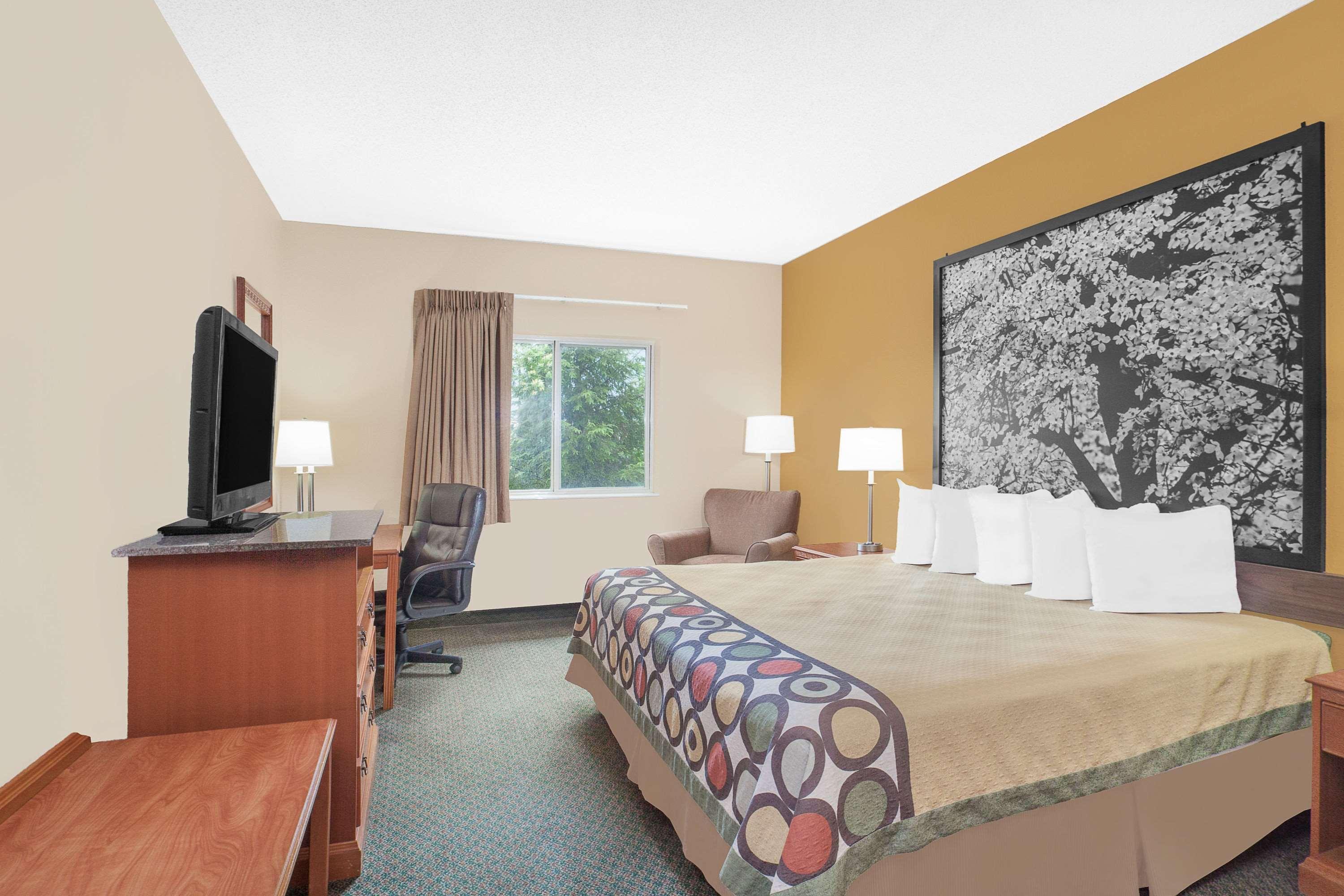 Super 8 By Wyndham Central City Buitenkant foto
